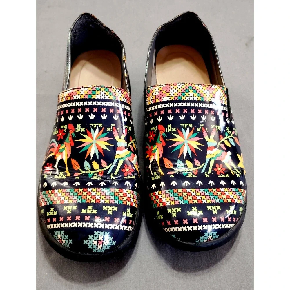 Dansko Winona Folk Patent Print Line Women 39/8.5 Wedge Slip On Heel Clogs Shoes